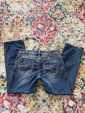 Silver Jeans Y2K Cropped Capri Jeans Embroidered Pockets Contrast Stitch